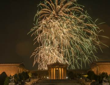 Fourth of July fieworks over Art Museum