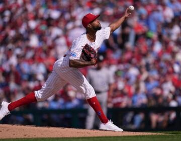 Philadelphia Phillies' Cristopher Sánchez pitches